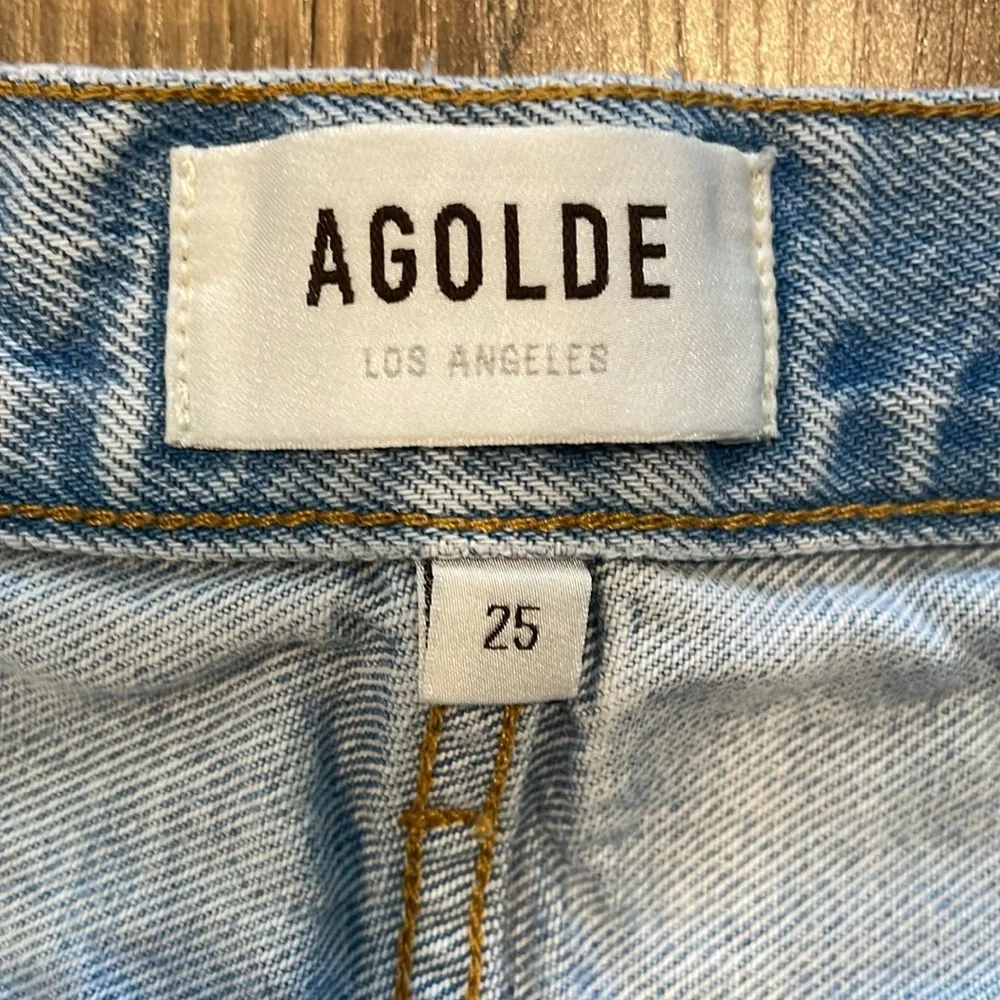 AGOLDE Riley Short - Picture 7 of 16